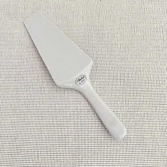 Andrea by Sadek Floral Scalloped Edge Buckingham Cake Plate with Server Spatula - Picture 6 of 8